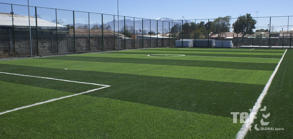 2011-Cancha-Clarence-Acuña-01